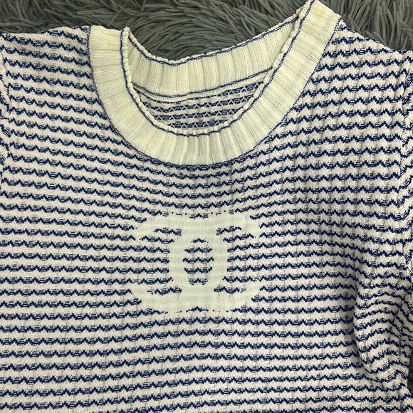 Beautiful Dress - Picture 2 of 6